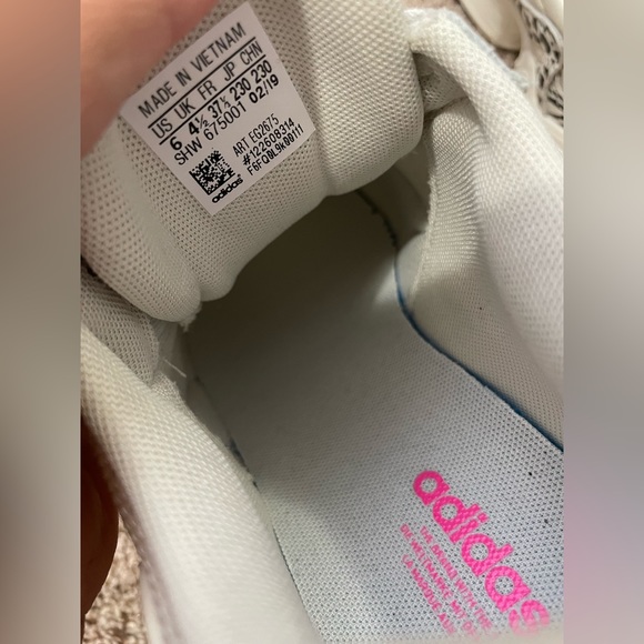 Adidas Falcon Trainer Women’s/Youth size 6 - Picture 12 of 12